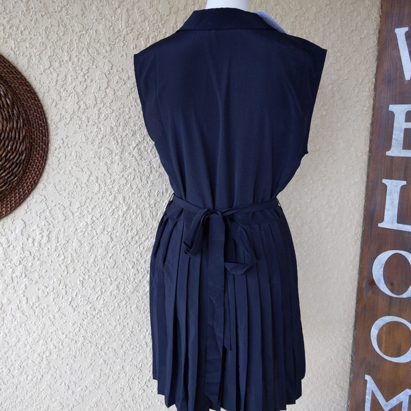 Modcloth 1/2 button collared pleated dress tied wa - Picture 3 of 7